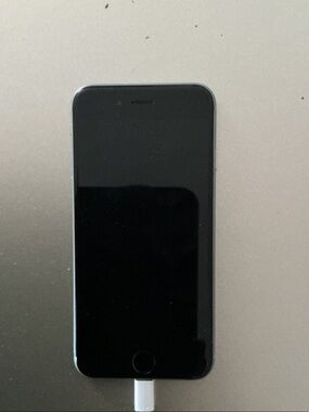 iPhone6ｓ Apple | Cell Phones & Accessories | I Am Selling This Iphone Xsits